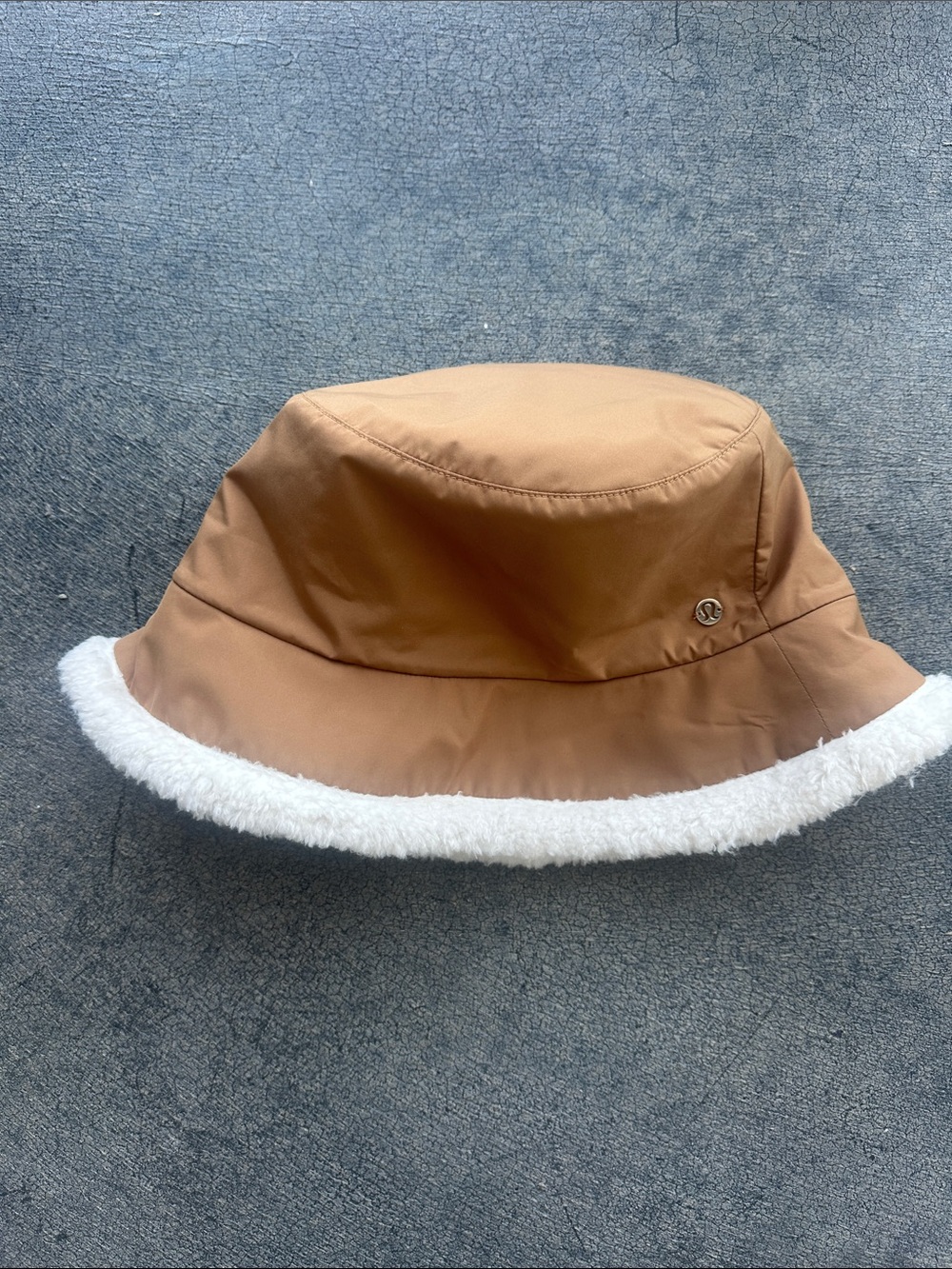 Lululemon Boucle Fleece reversible bucket hat